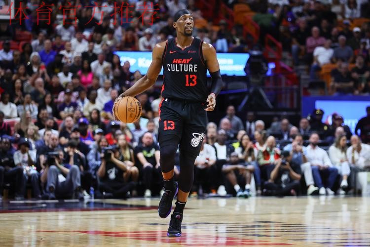 阿德巴约上半场7中4,三分3中1得到13分9篮板2助攻1抢断 阿德巴约上半场7中4,三分3中1得到13分9篮板2助攻1抢断